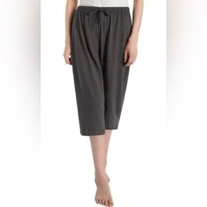 Capri Pants sleepwear Sz medium